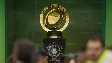 “小罗45岁生日获米兰官方祝福，效力期间场场亮相贡献52球”